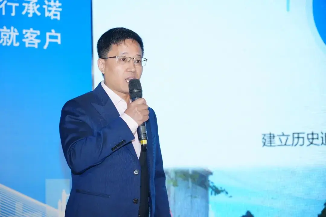 Wang Xin, the vice president of Fullcryo and the executive director of Guangdong Jiancheng, introduced the new products.png